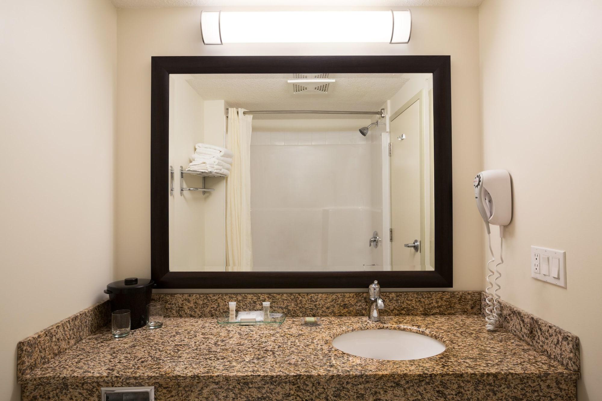 Super 8 By Wyndham Sherwood Park/Edmonton Area Εξωτερικό φωτογραφία