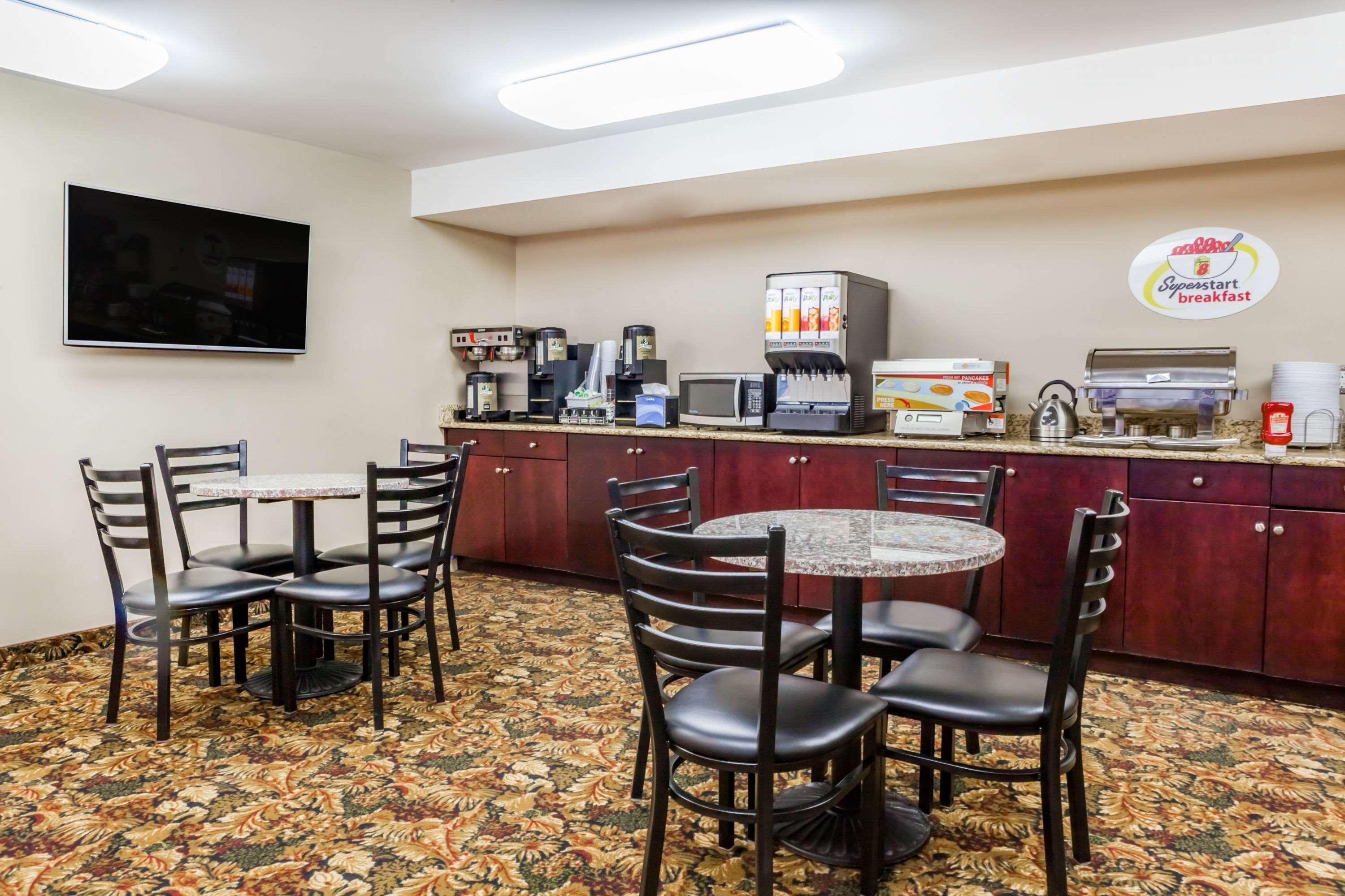 Super 8 By Wyndham Sherwood Park/Edmonton Area Εξωτερικό φωτογραφία