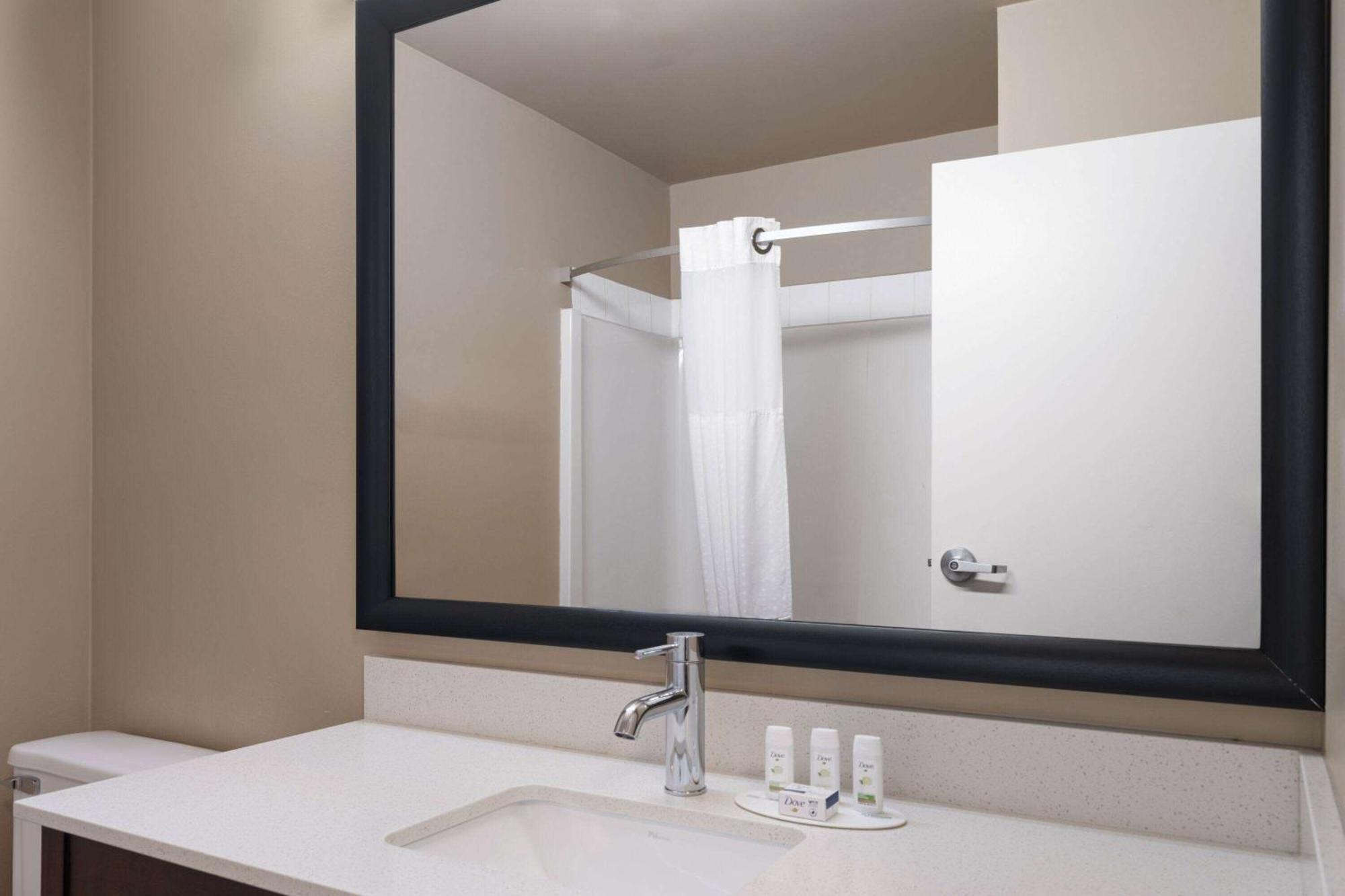 Super 8 By Wyndham Sherwood Park/Edmonton Area Εξωτερικό φωτογραφία