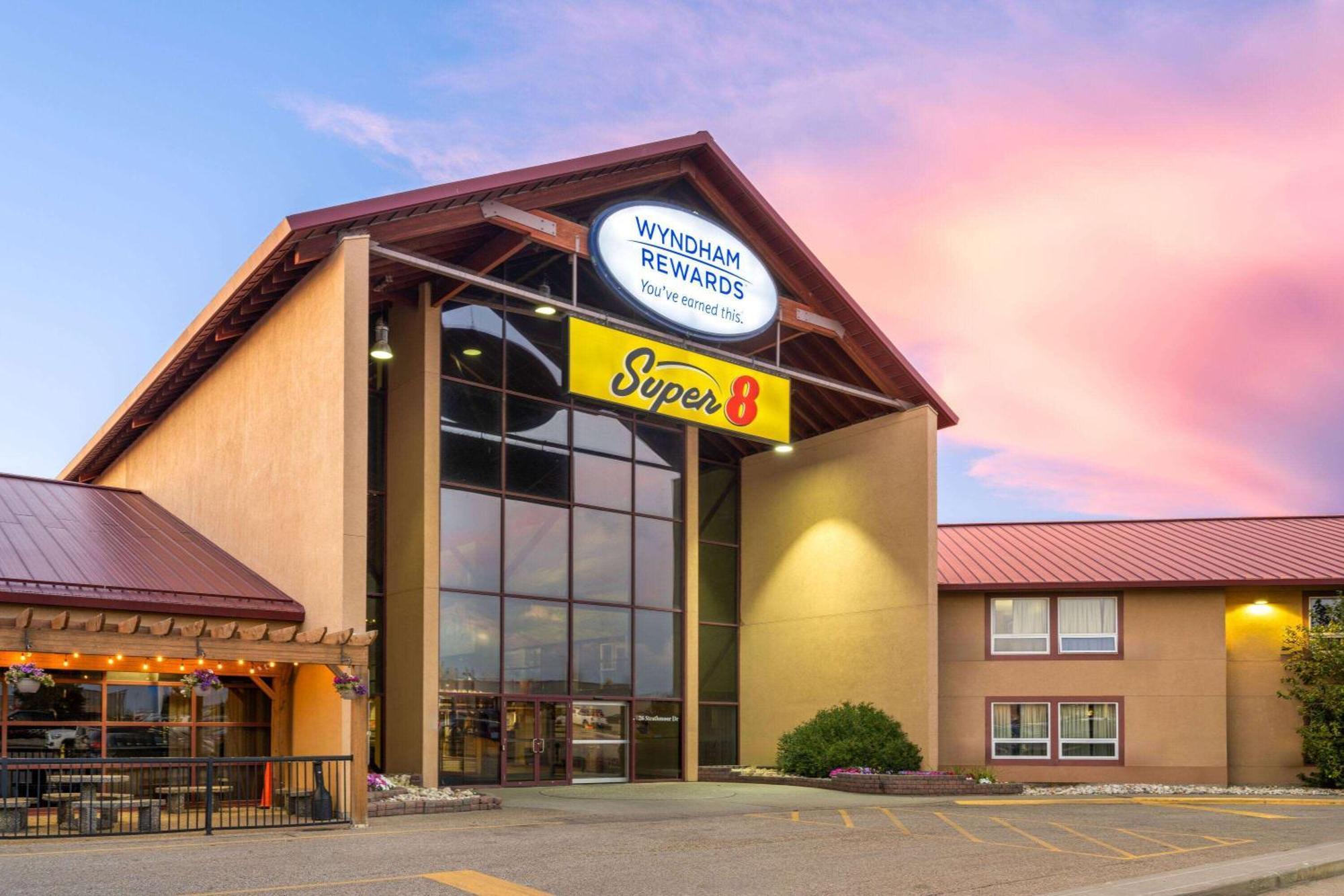 Super 8 By Wyndham Sherwood Park/Edmonton Area Εξωτερικό φωτογραφία