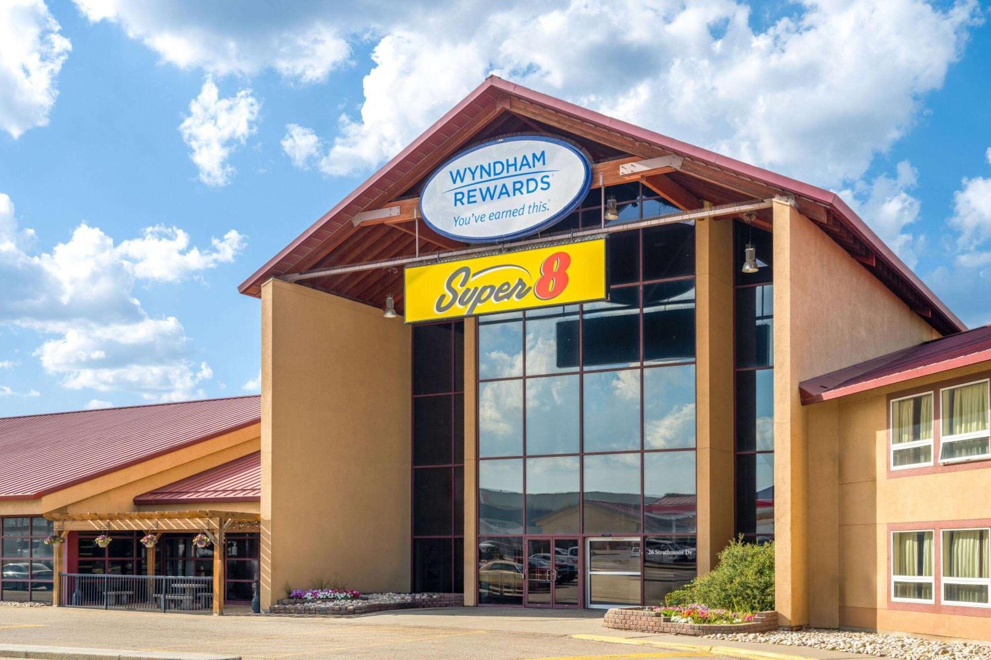 Super 8 By Wyndham Sherwood Park/Edmonton Area Εξωτερικό φωτογραφία