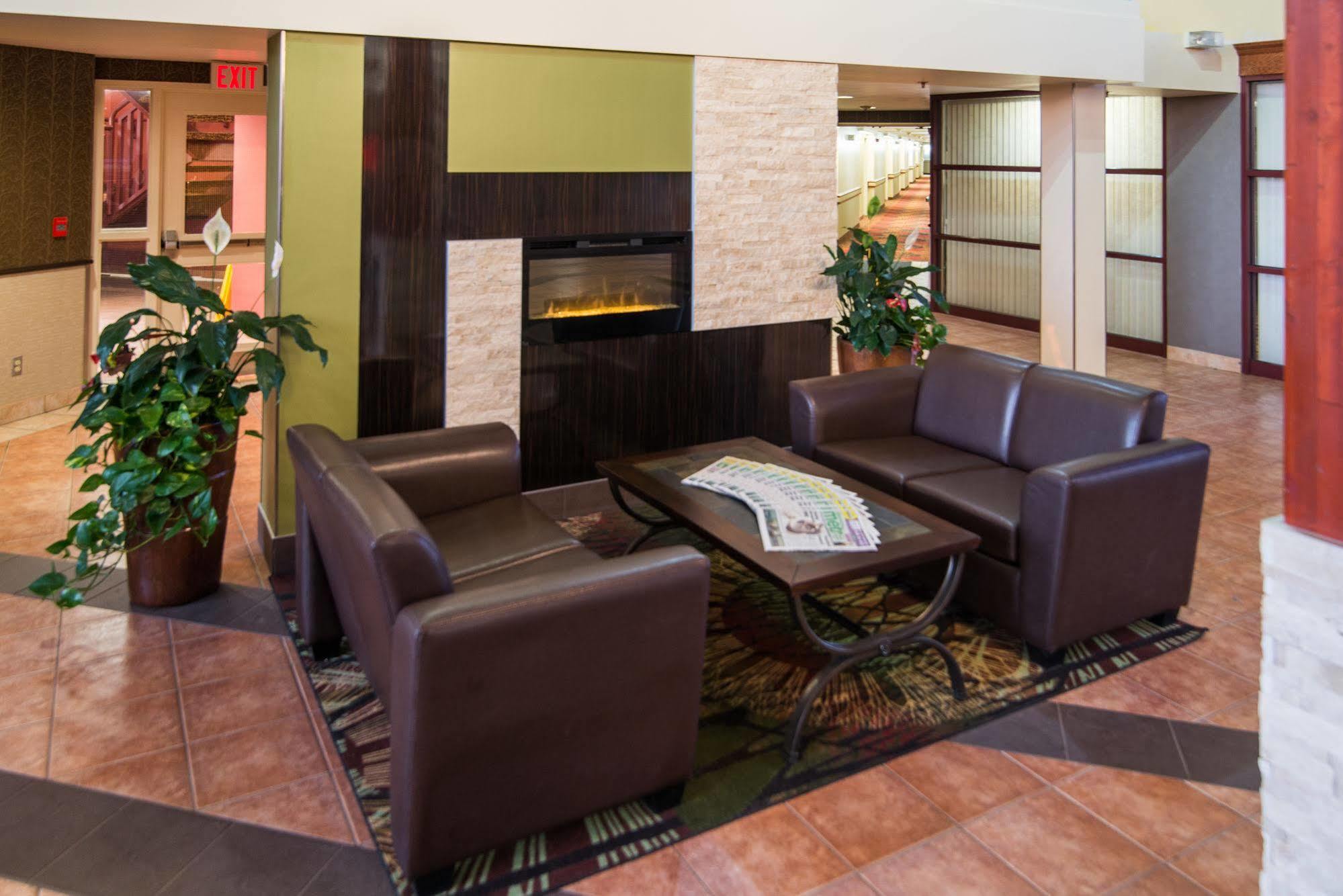 Super 8 By Wyndham Sherwood Park/Edmonton Area Εξωτερικό φωτογραφία