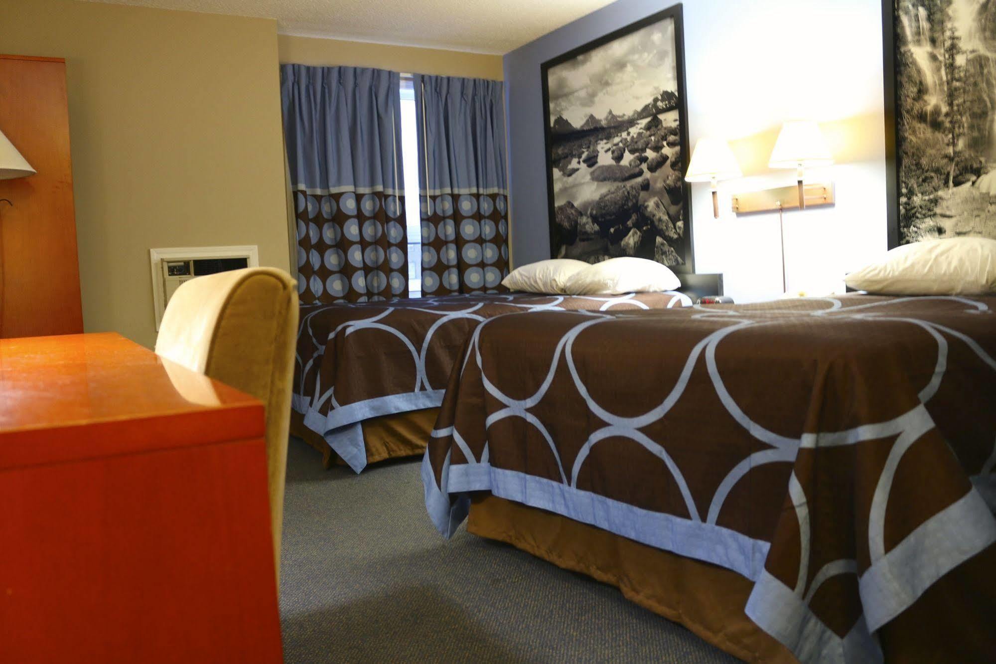 Super 8 By Wyndham Sherwood Park/Edmonton Area Εξωτερικό φωτογραφία